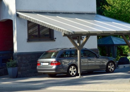 Quel carport choisir pour prot&eacute;ger efficacement votre v&eacute;hicule ?